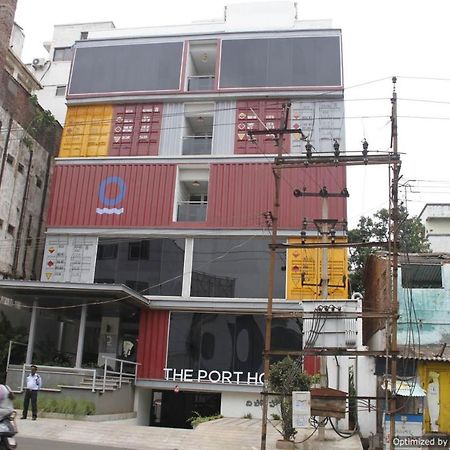 The Port Hotel ヴィシャーカパトナム エクステリア 写真