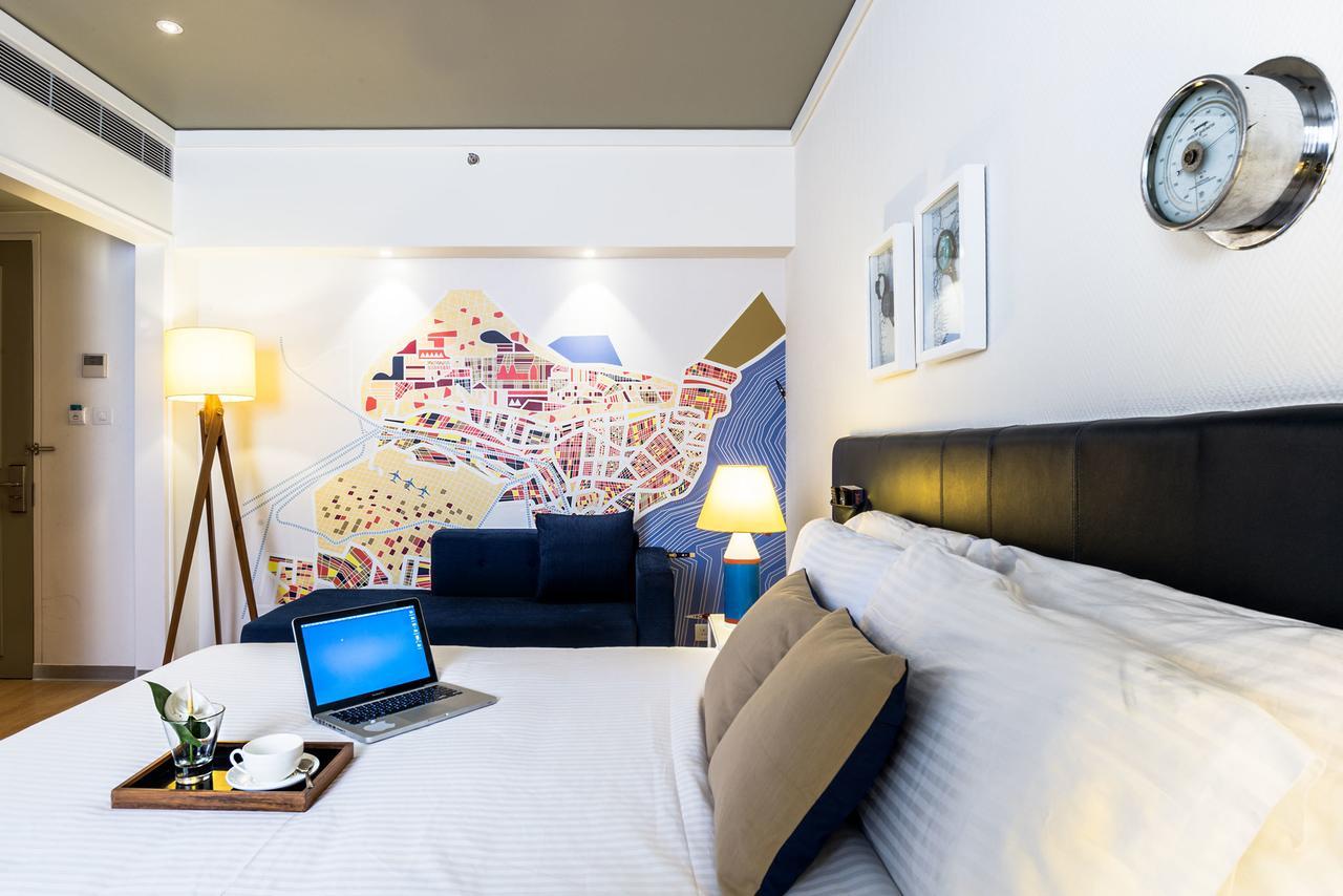 The Port Hotel ヴィシャーカパトナム エクステリア 写真