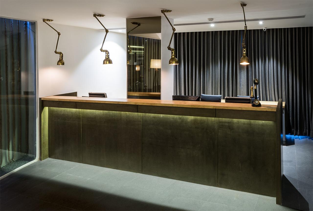 The Port Hotel ヴィシャーカパトナム エクステリア 写真