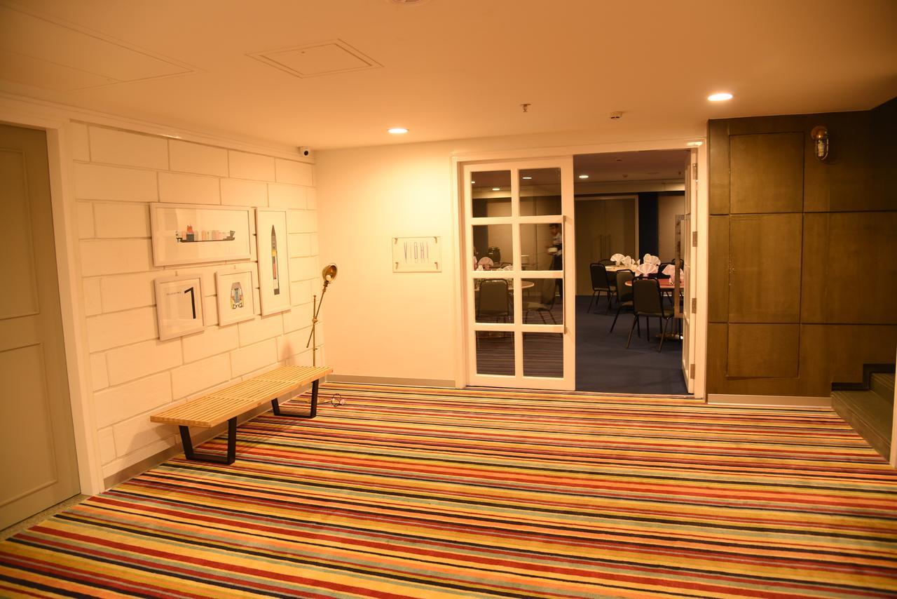 The Port Hotel ヴィシャーカパトナム エクステリア 写真