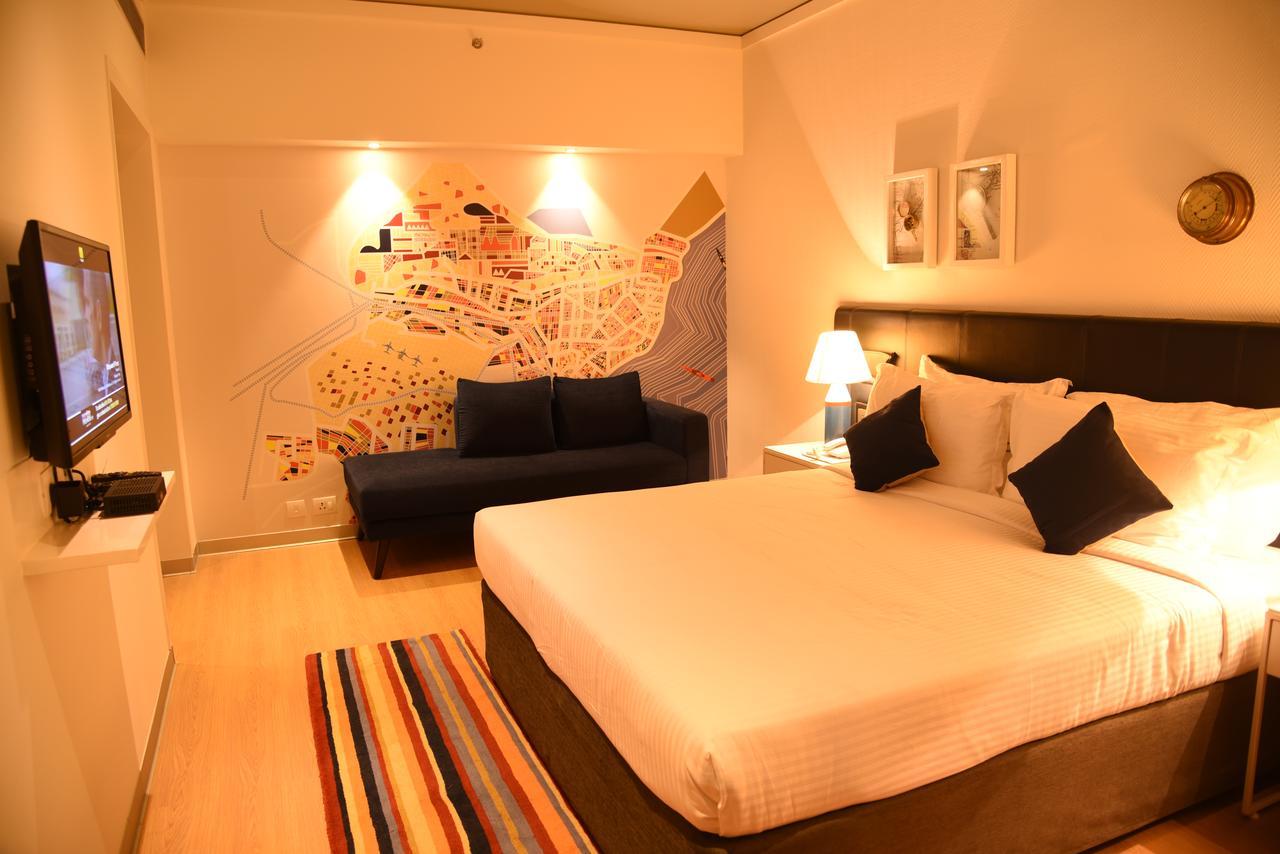 The Port Hotel ヴィシャーカパトナム エクステリア 写真